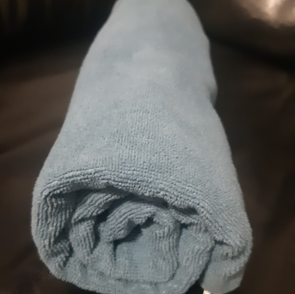 Norwex bath towel teal